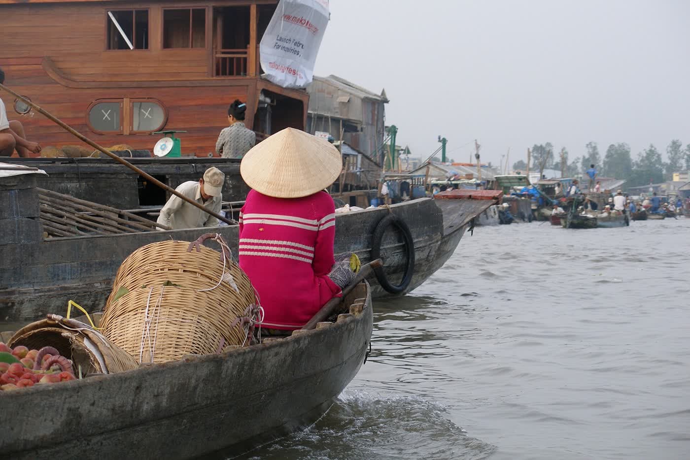 Floating market in Can Tho, Mekong Delta